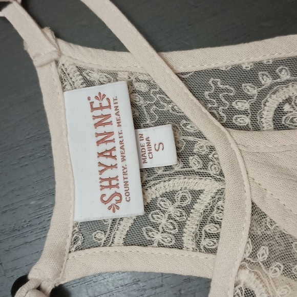 Shyanne Ivory Lace Detail Sleeveless Dress - Picture 5 of 7